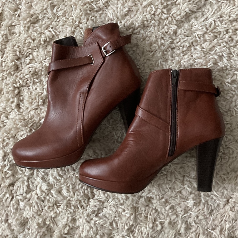 Le Style Cognac Leather Boots 38 Made in Portugal NWOT